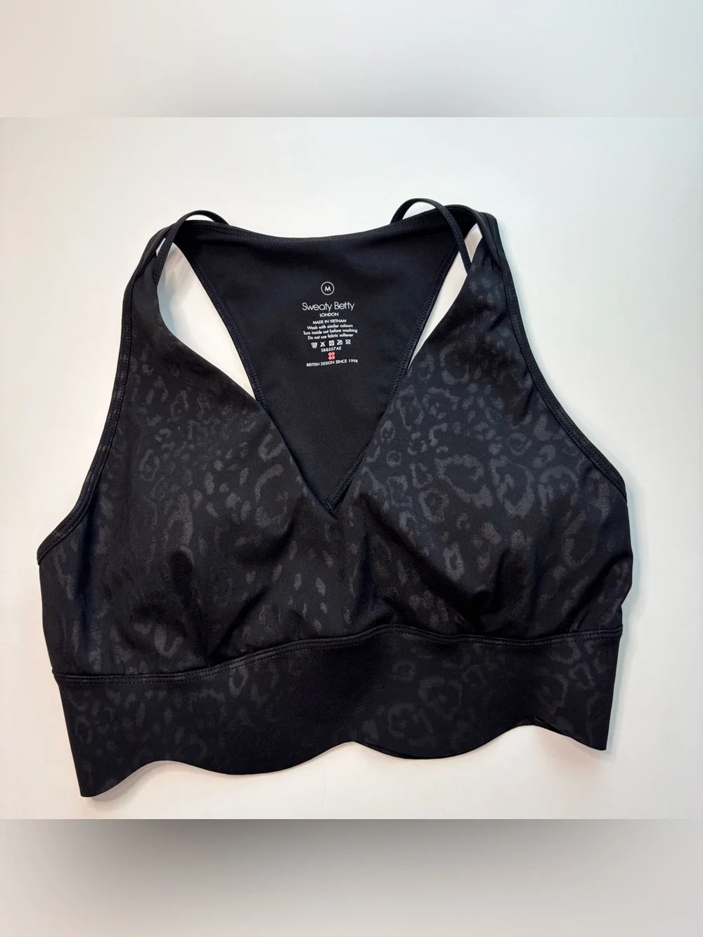 Sweaty Betty Power Plunge Sports Bra Black Leopard Medium Impact Medium
